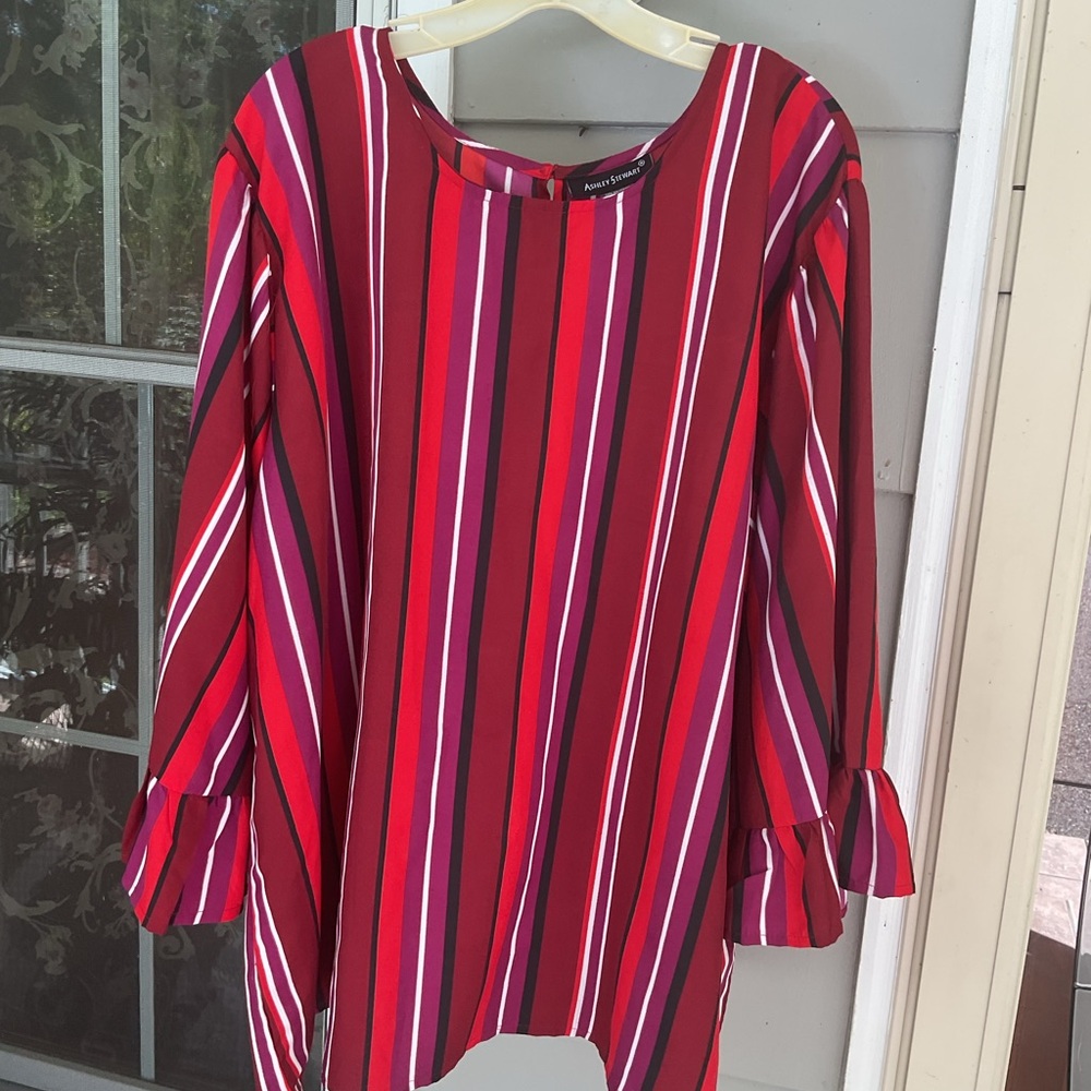 ASHLEY STEWART Women’s top Sz 26/28 NWT Tunic Modern POLYESTER Bell Sleeves ￼